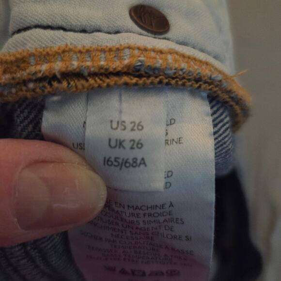 We The Free Free people Button Fly Boyfriend 5 Pocket distressed Jeans Sz 26 - Picture 9 of 10